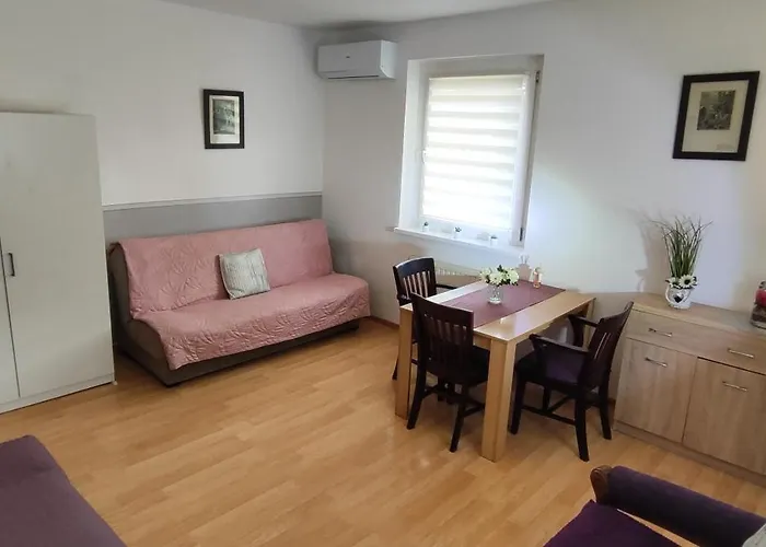 Przy Wroclawskim Stadionie Apartamento *